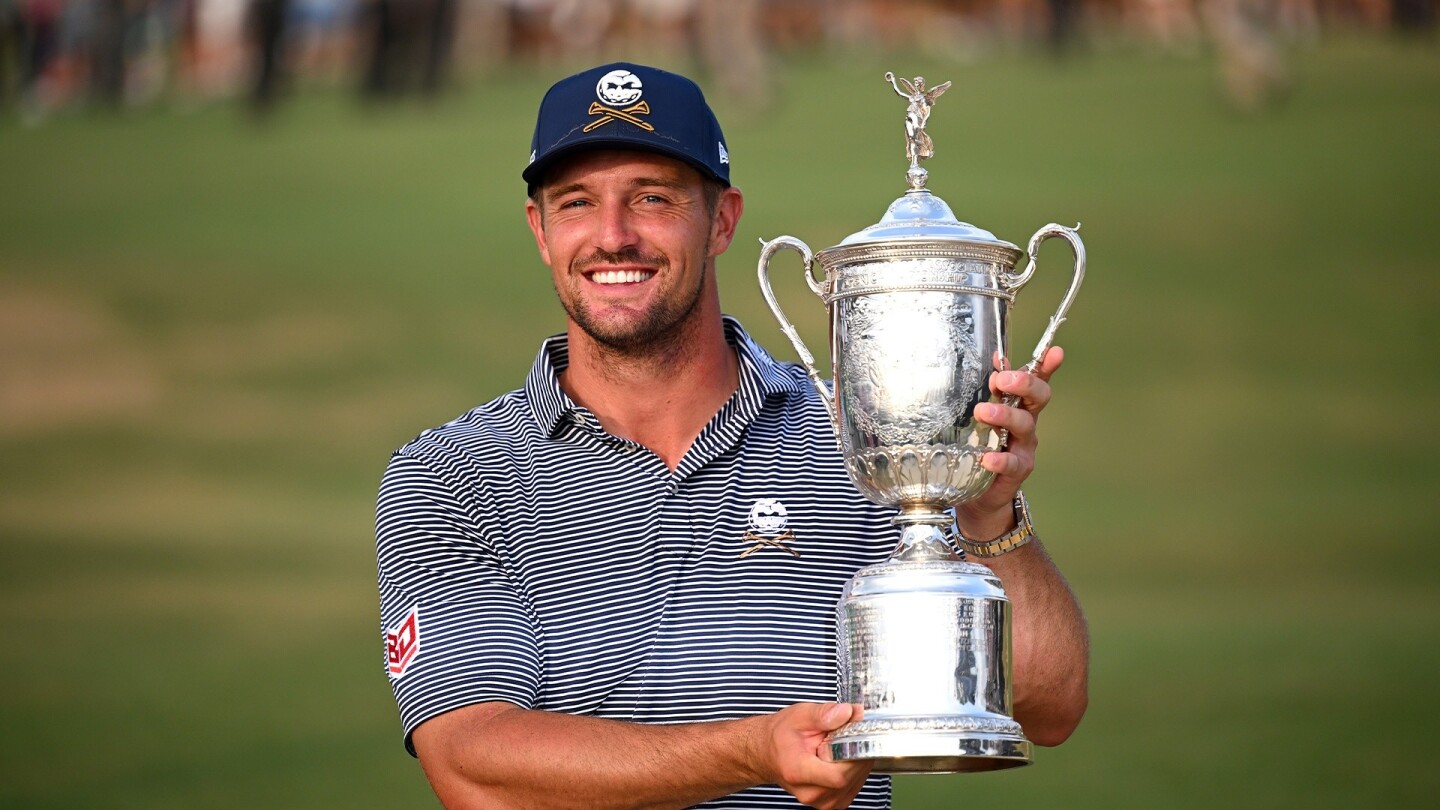 Bryson DeChambeau gives $100k to fan for ace over his house