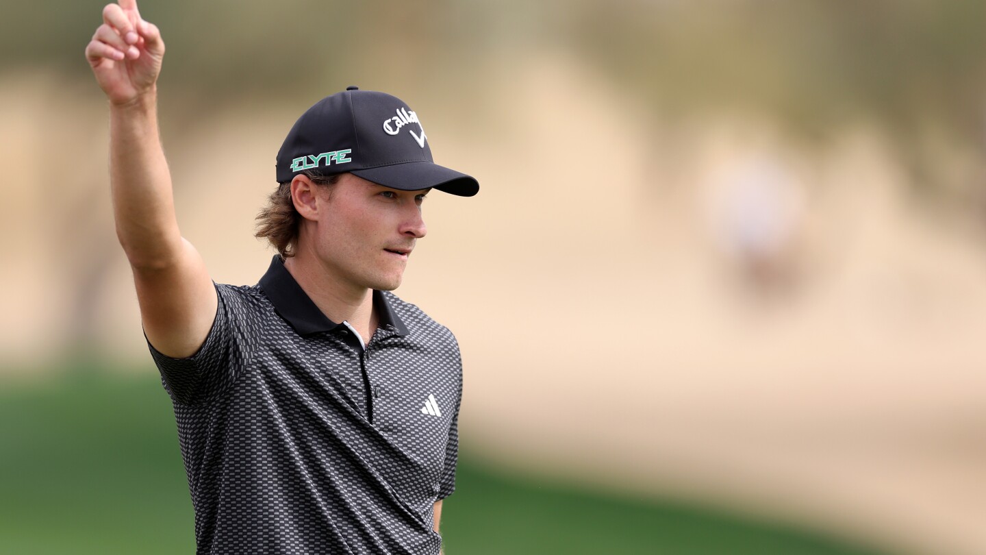 Inches from out of bounds, Rasmus Hojgaard instead makes crazy birdie to stay in WM Phoenix Open hunt